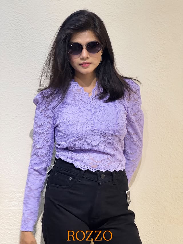 Rozzo lilac lace crop top